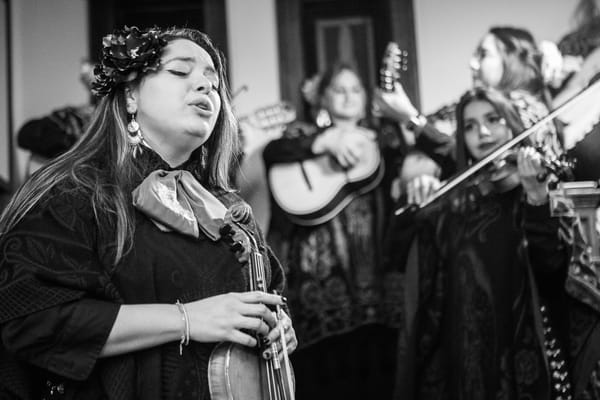 Mariachi Sirenas